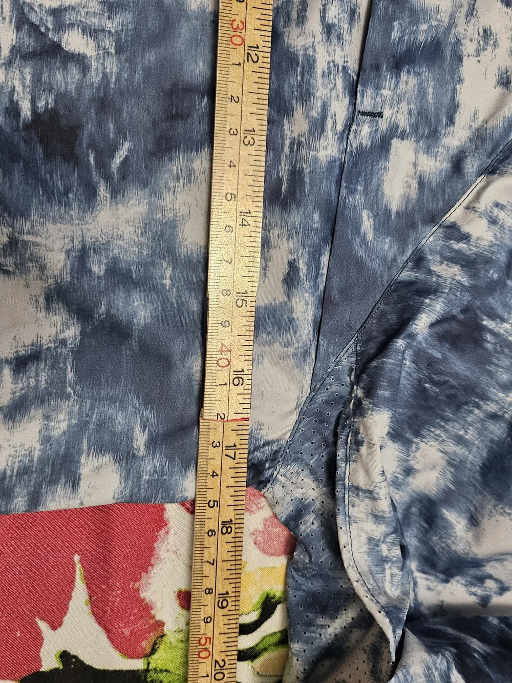 Lululemon Blue Tie-Dye Hooded Rain Jacket